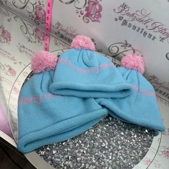 Tweety bird hat 2001 toque Pom Pom  Blue Pink Tweety Knit Pom-Pom vintage Beanie - Picture 2 of 9